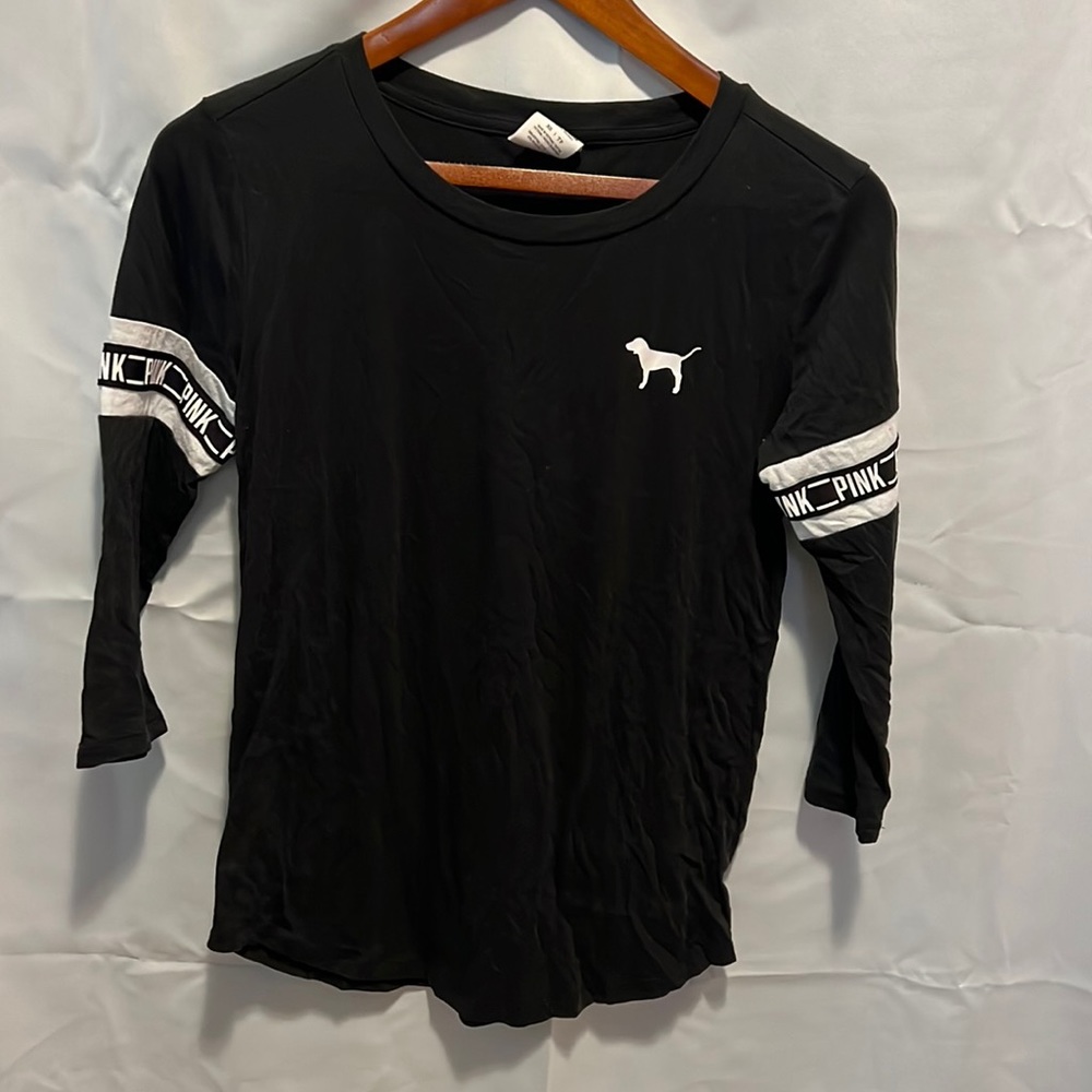 (5) Victoria secret long sleeve shirt